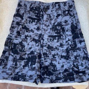 Boys Shorts Under Armour Camo Size Small